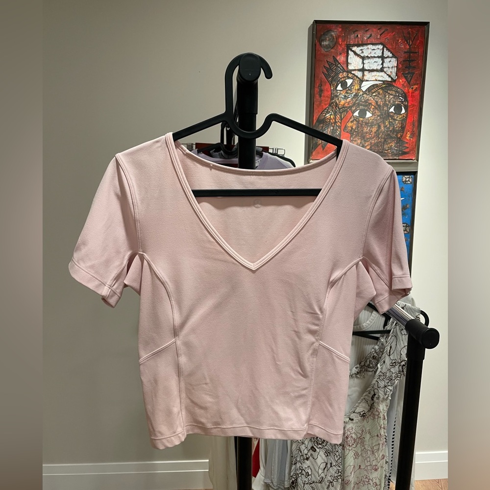 LuLulemon NuLu top tee
